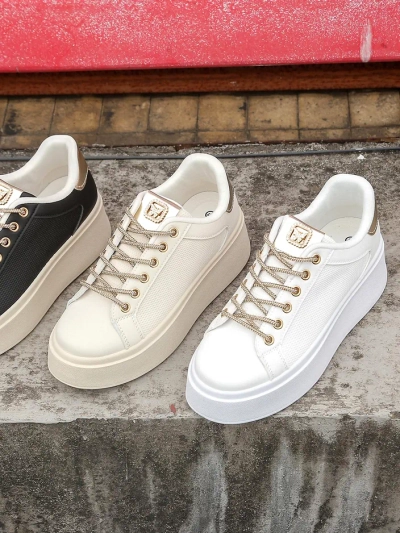 Royalfashion Női sportos sneaker dekoratív fűzővel Eone