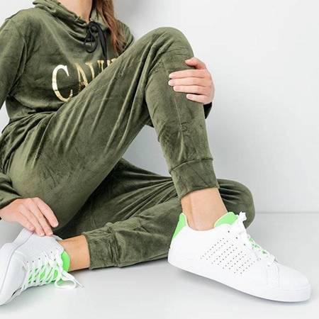 Női fehér cipők zöld betétekkel Xandra - Lábbeli