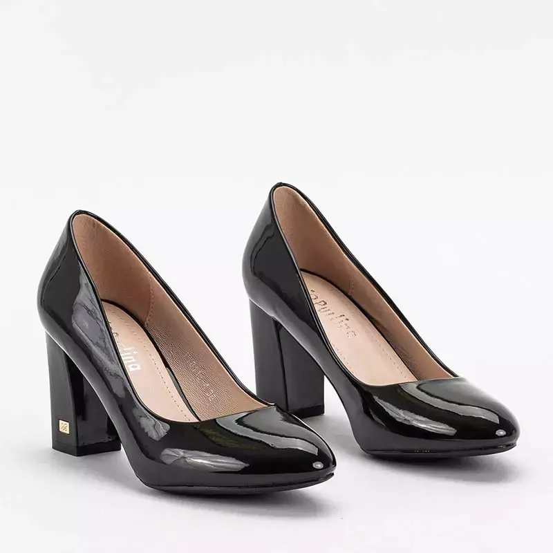 OUTLET Fekete női pumpák Gylos- Cipők