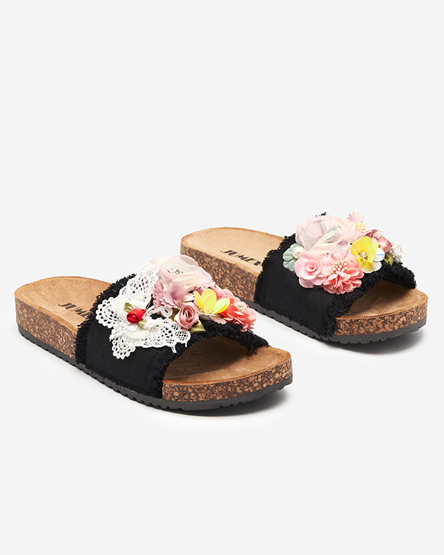 OUTLET Női papucs szövet virágokkal fekete színben Ososi- Shoes