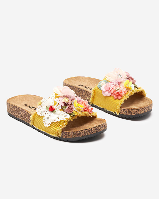 OUTLET Női papucs szövet virágokkal, sárga Ososi- Shoes színben