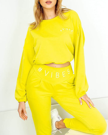 Sárga női sporttréningruha szett crop top pulóverrel - Ruházat
