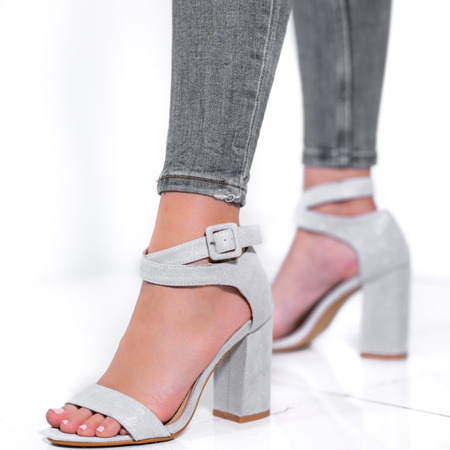Szare sandały z paseczkami oplatającymi kostkę Laney - Obuwie
