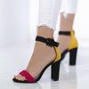 Czarne sandały na słupku z różowym paseczkiem i żółtym zapiętkiem Denice - Obuwie