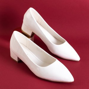 Fehér lakkozott szivattyú lapos sarkú Marisola - Cipő