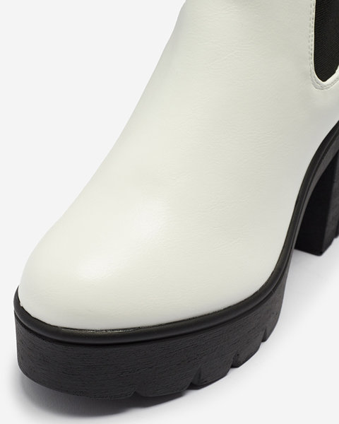 Fehér női bokacsizma magasabb oszlopon Arlinn- Footwear