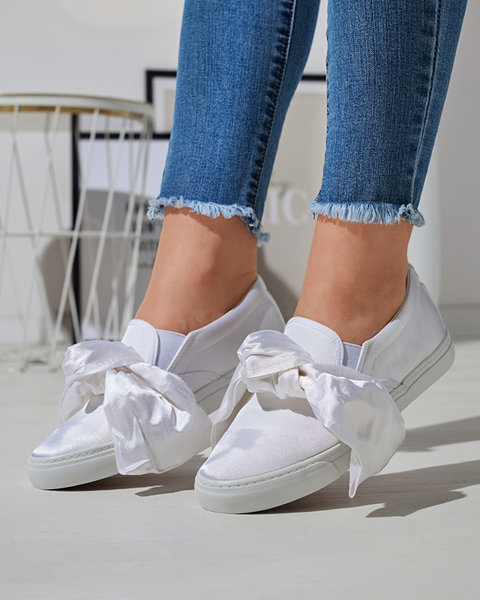 Fehér női slip-on tornacipő masnival Erous- Footwear