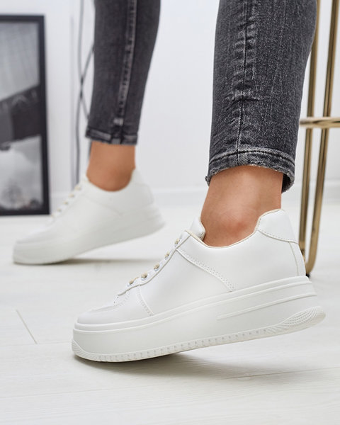 Fehér női sportcipő bézs színű fűzővel Smaffo- Footwear