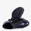 Fekete női lapos sarkú csizma a Dero-tól - cipő