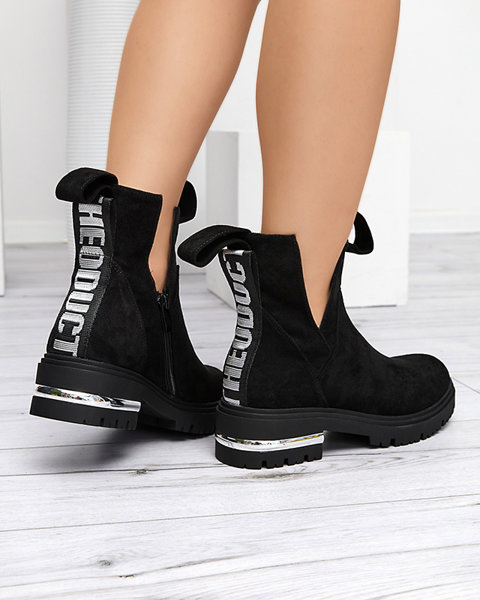 Fekete női lapos sarkú csizma a Dezi-től - Footwear