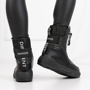 Fekete, női platformmal ellátott hócsizma Norida felirattal - Cipő