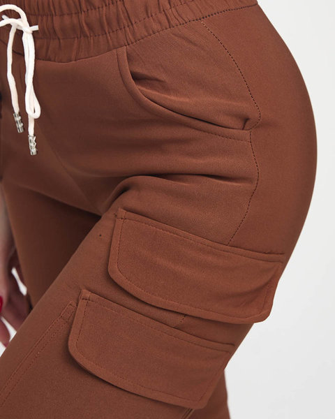 Hőszigetelt barna női cargo nadrág díszekkel - Ruházat