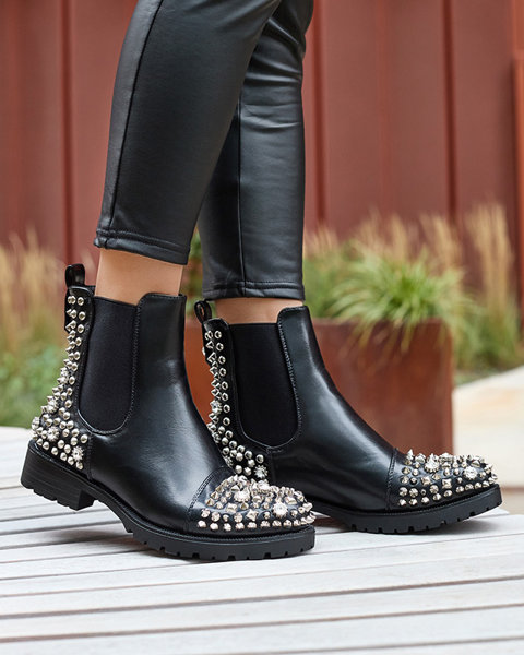 Női csizma szegecsekkel, fekete színben Amerapi- Footwear