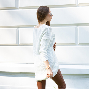 Női fehér túlméretezett hosszú pulóver mintás zsebbel - Ruházat