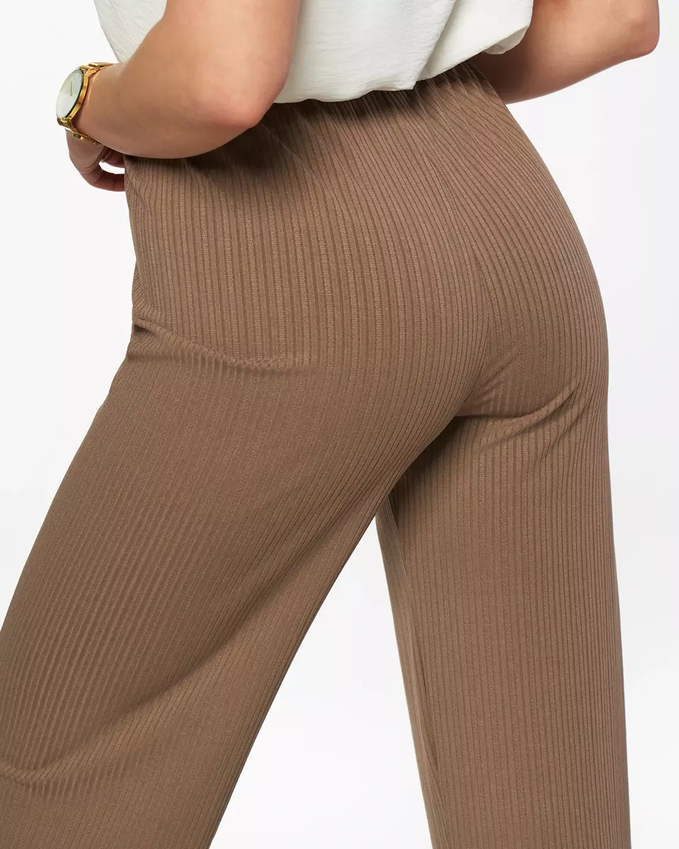 Női széles szárú bordázott nadrág barna színben- Ruházat