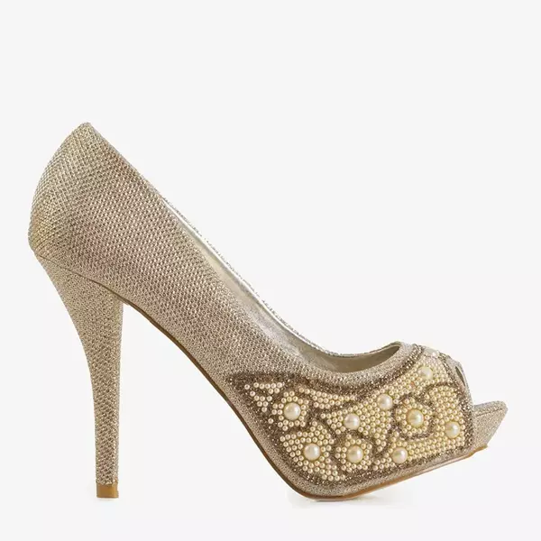 OUTLET Arany fényes szivattyúk a Prisca tűsarkú sarokban - Cipők