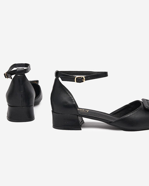 OUTLET Fekete női lapos sarkú cipő Beriji - Lábbeli