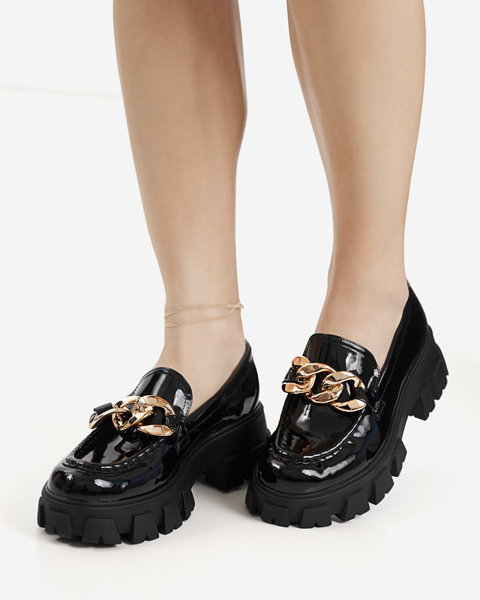 OUTLET Női fekete lakkozott cipő, Linera lánccal - Lábbeli