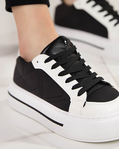OUTLET Női sportcipő fehér és fekete színben Smaqo- Footwear
