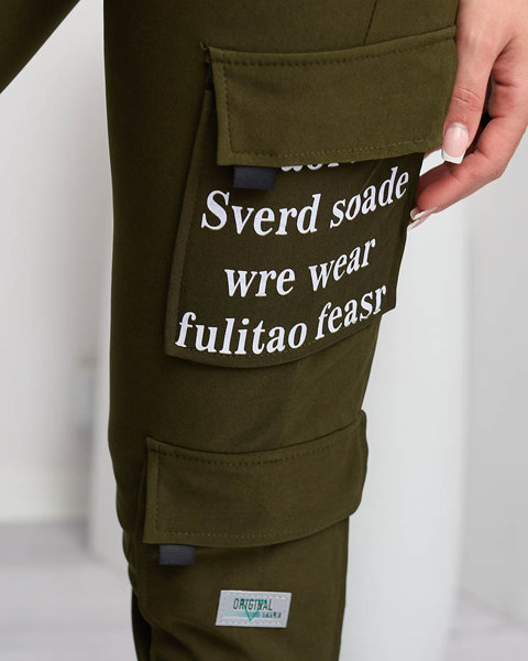 Sötétzöld női cargo nadrág feliratokkal - Ruházat
